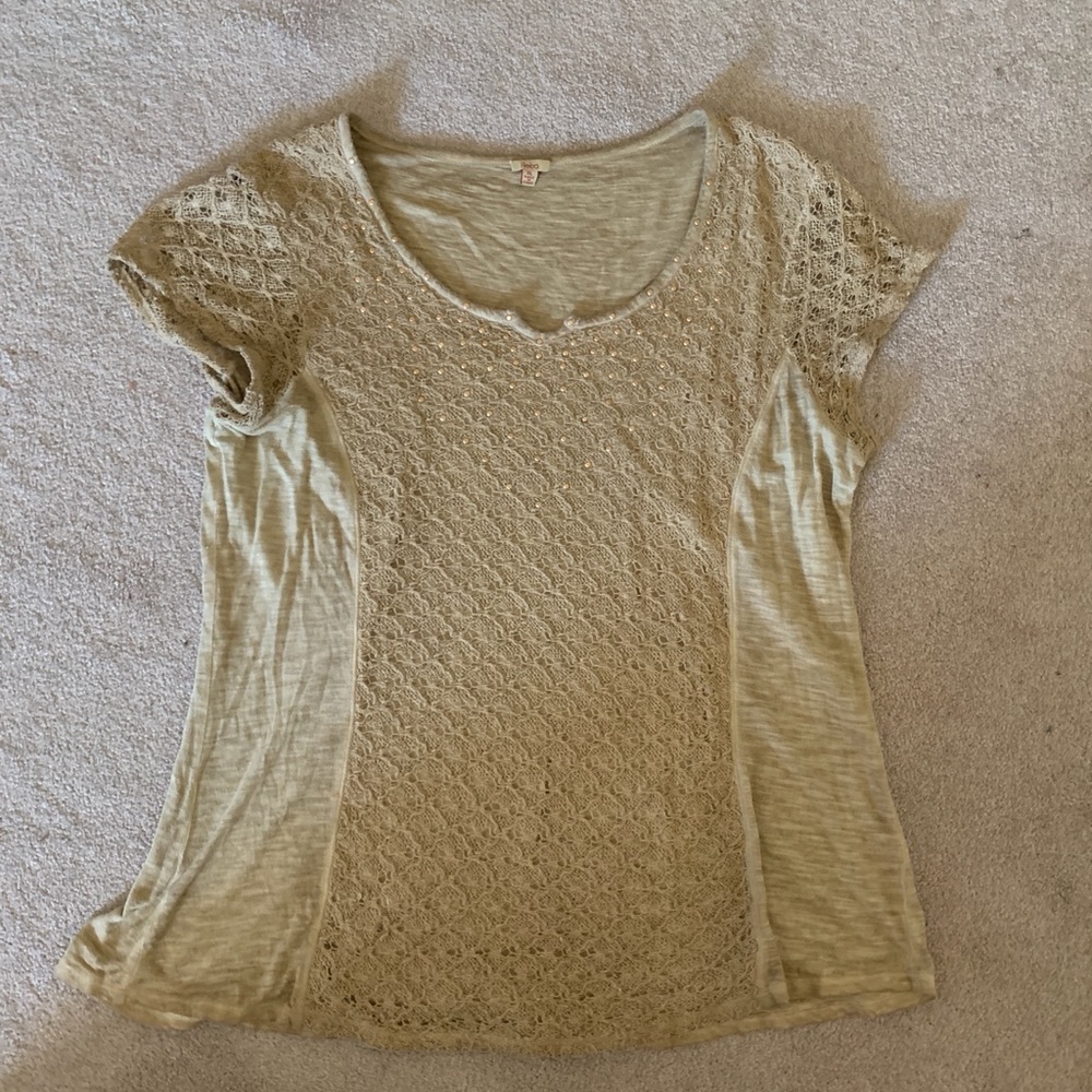 tan short sleeve top